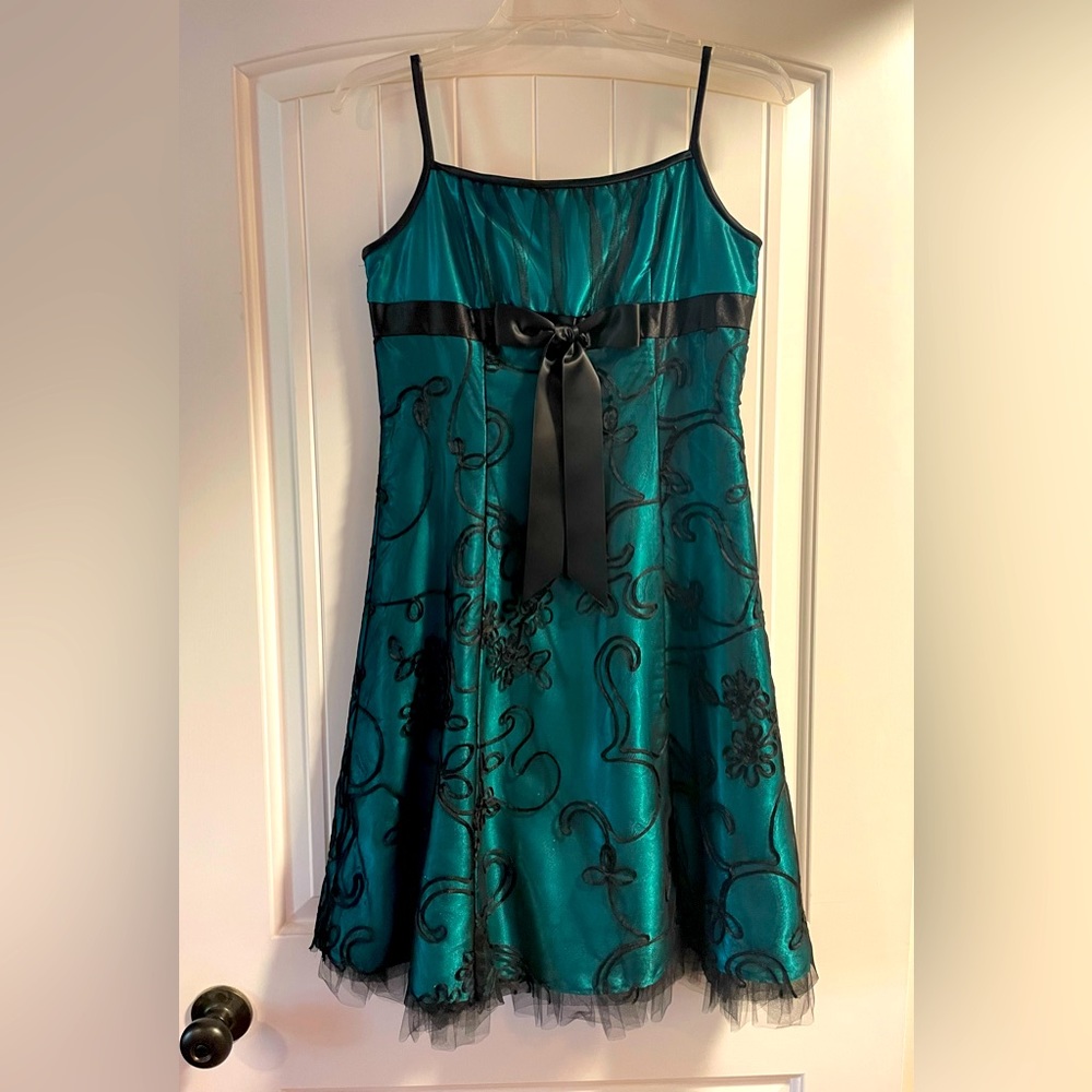 Jessica McClintock teal formal dress, girls size 16